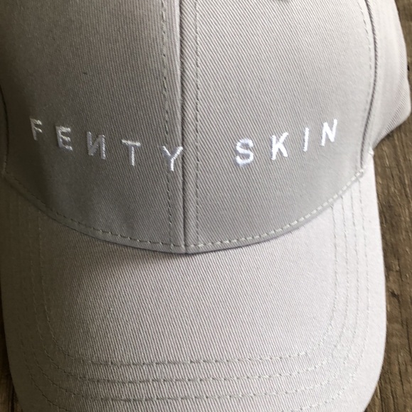Fenty Skin Gray Lilac Baseball Cap NWOT - Picture 3 of 6